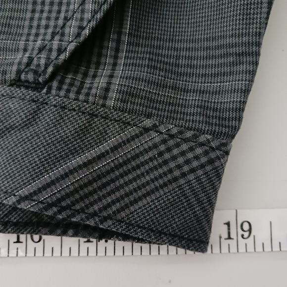 Wrangler Casual Plaid Cargo Shorts - Picture 6 of 6